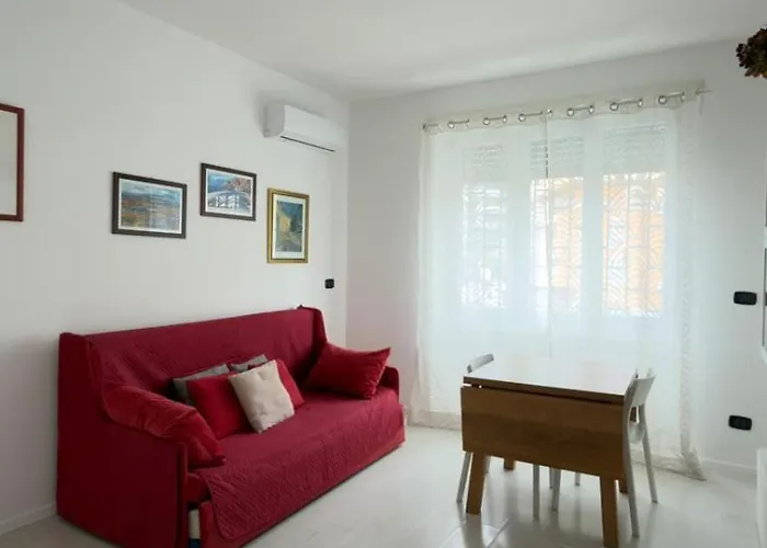 Spacious And Bright Rome