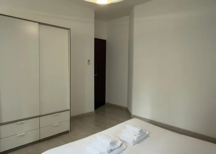 Spacious And Bright Rome