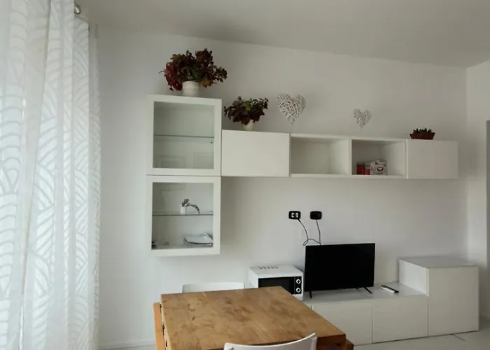 Spacious And Bright Rome